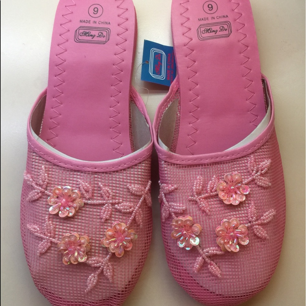Pink Chinese house slippers